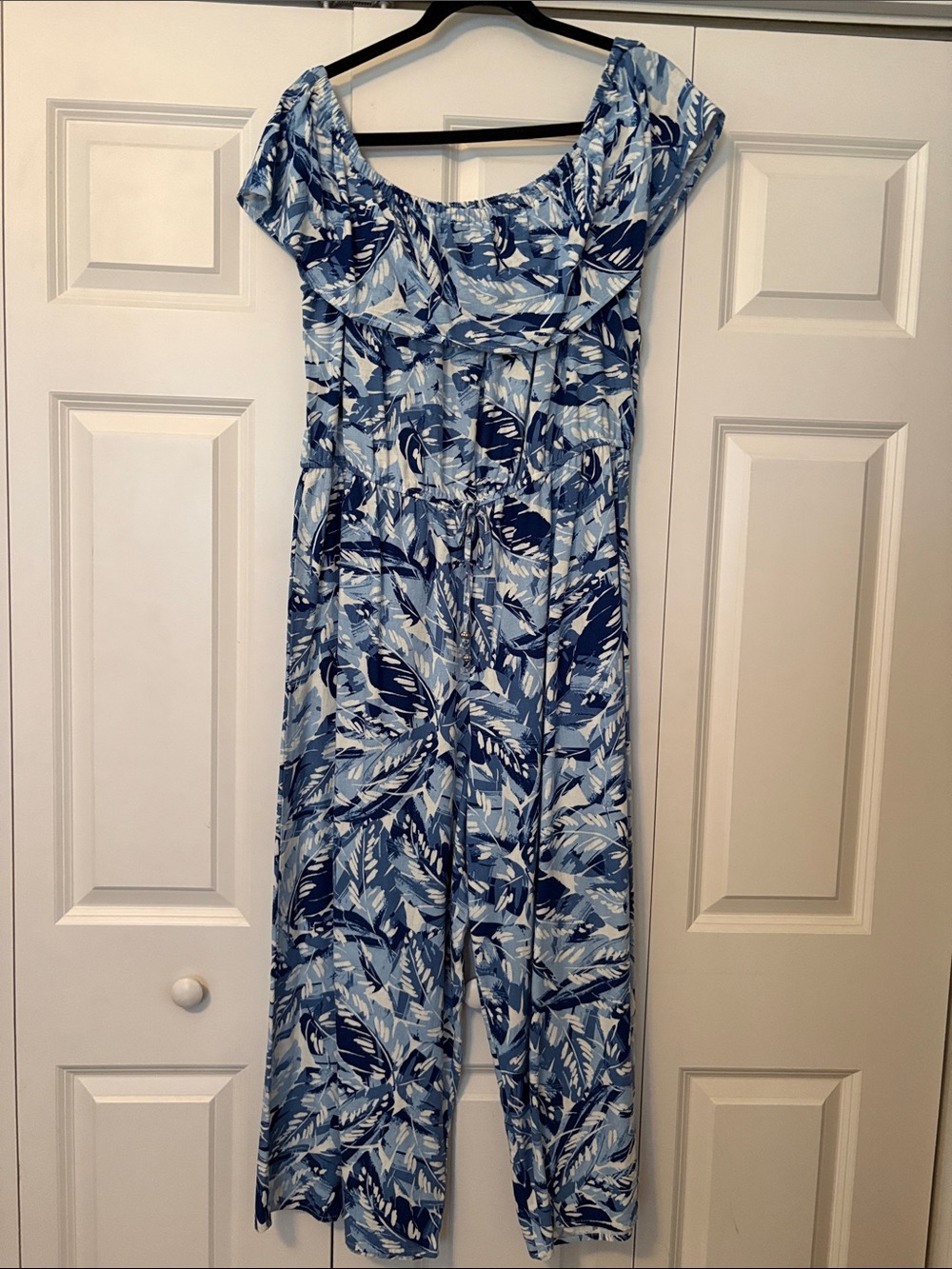 Blue and White Tropical Printed Off-Shoulder Jumpsuit